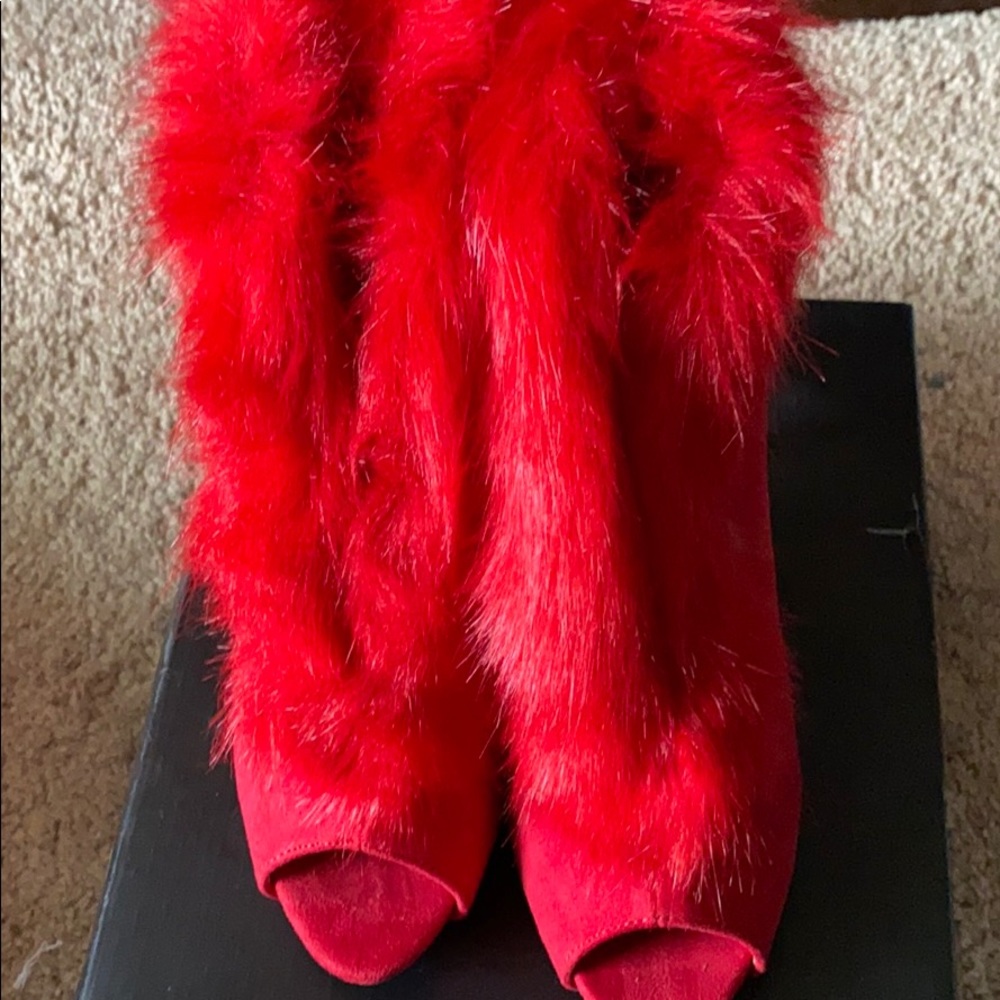 Sexy red furry V shape heels